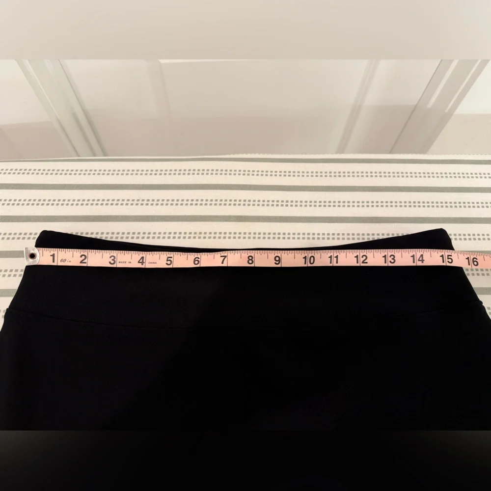 TRAVEL FRIENDLY - Boston Proper Black Pencil Skirt